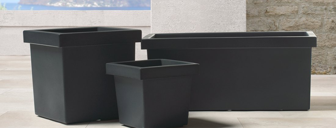 Set 3 Fioriere In Plastica Effetto Ceramica 35,5 Cm | Vasi Con Sottovaso E Fori Di Drenaggio Per Esterno E Interno